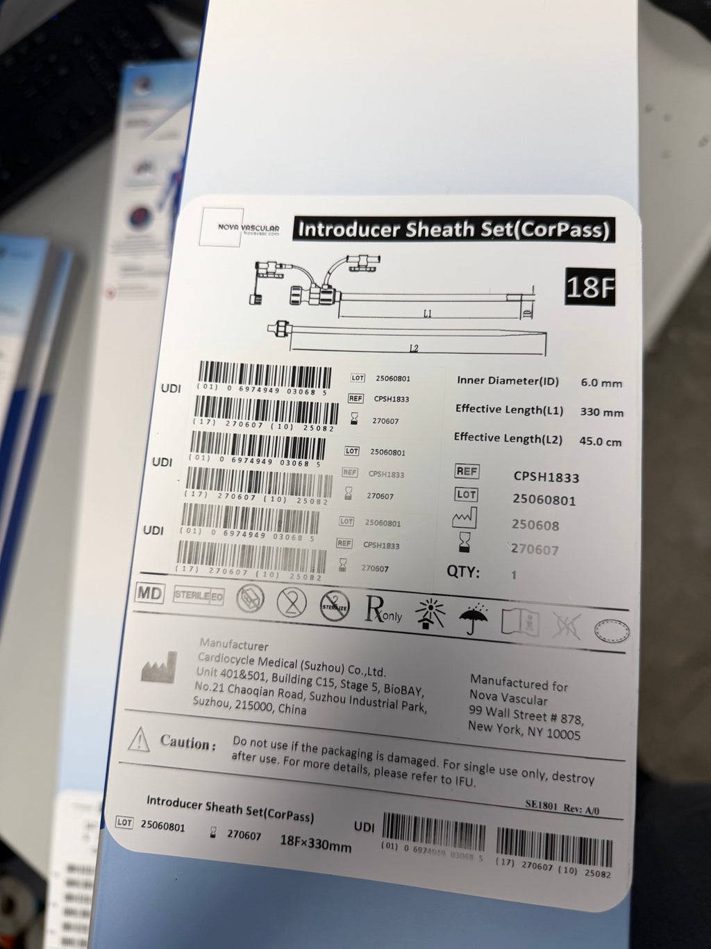 NovaSeal 18 Fr x 330 mm box label — REF CPSH1833, UDI, sterile EO, single use